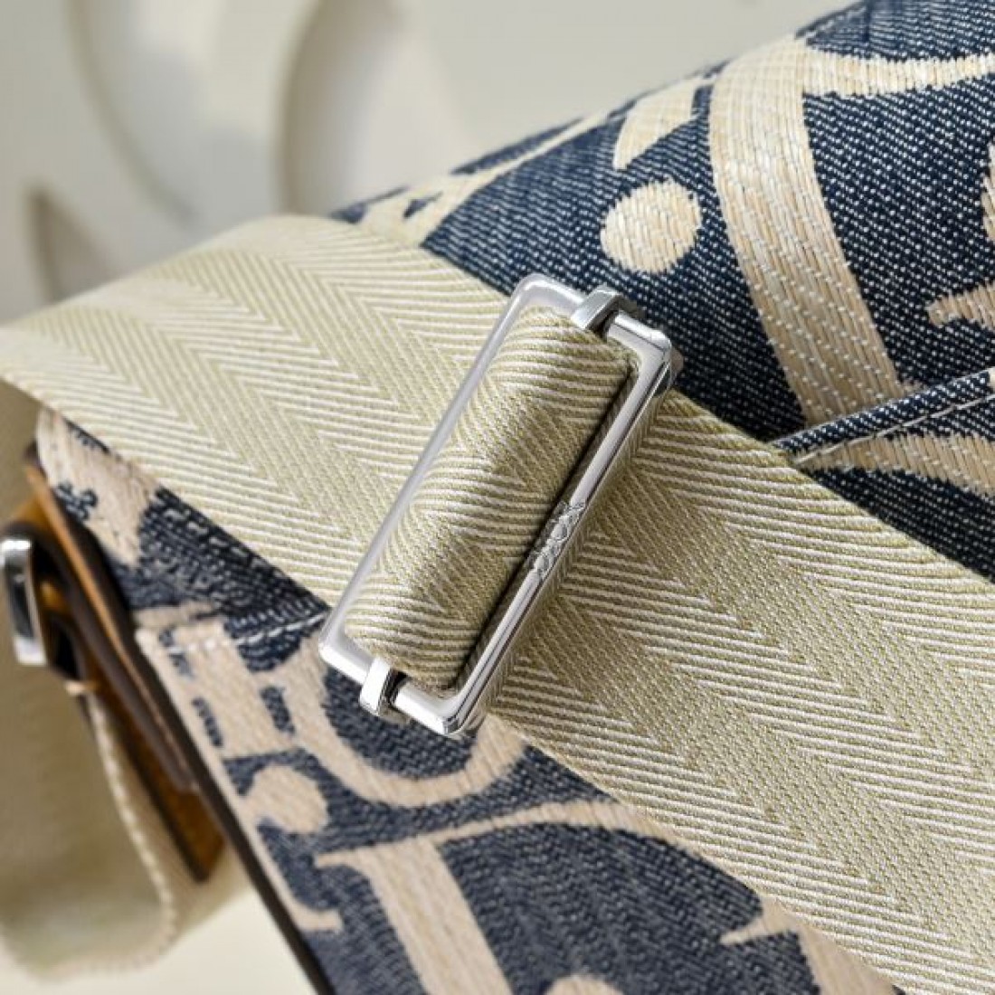 上質 洗練 ラグジュアリー 大人向け 高級感 ディオール DIOR コピー ショルダーバッグ