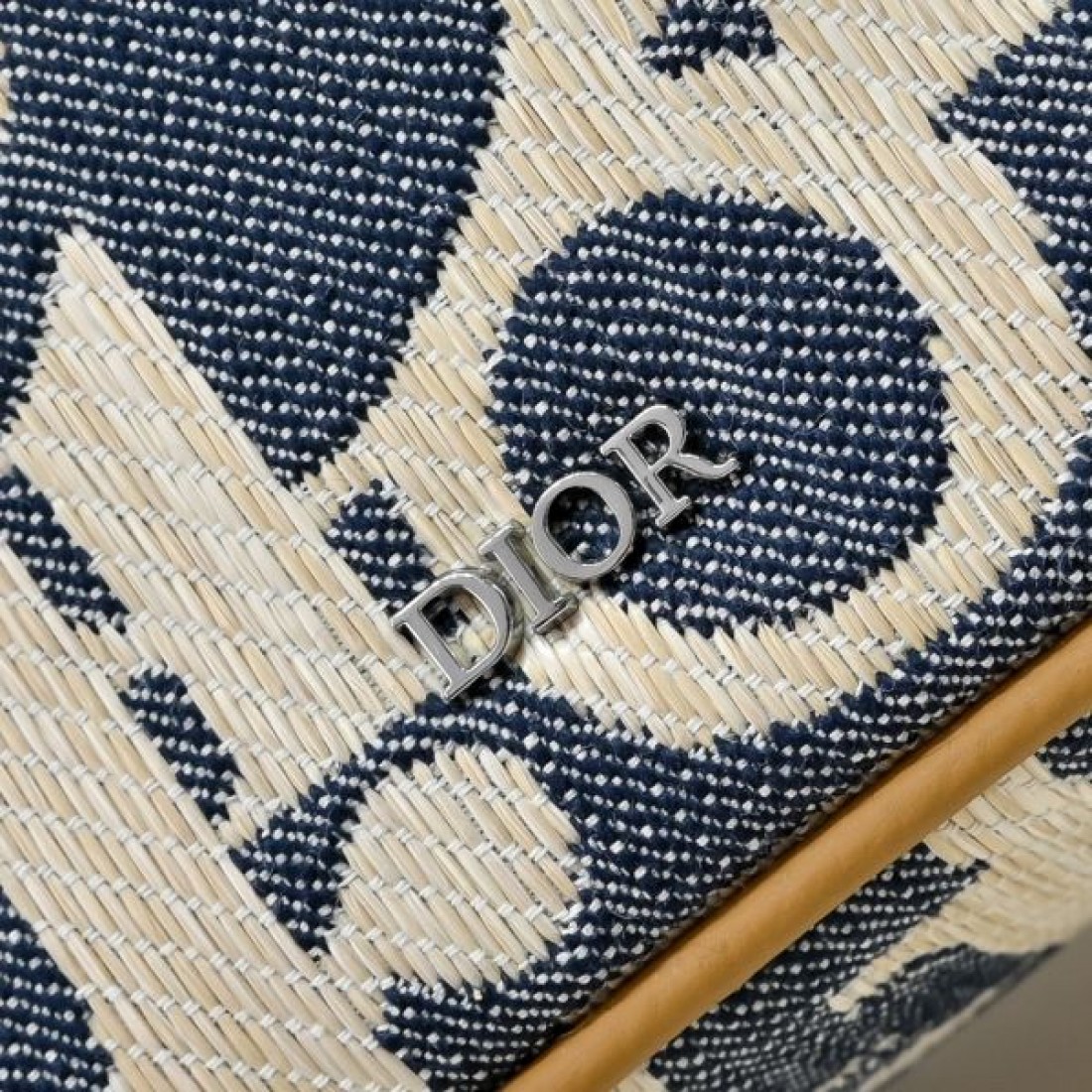 高級感 モダン 大人向け 斜め掛け おしゃれ ディオール DIOR コピー ショルダーバッグ