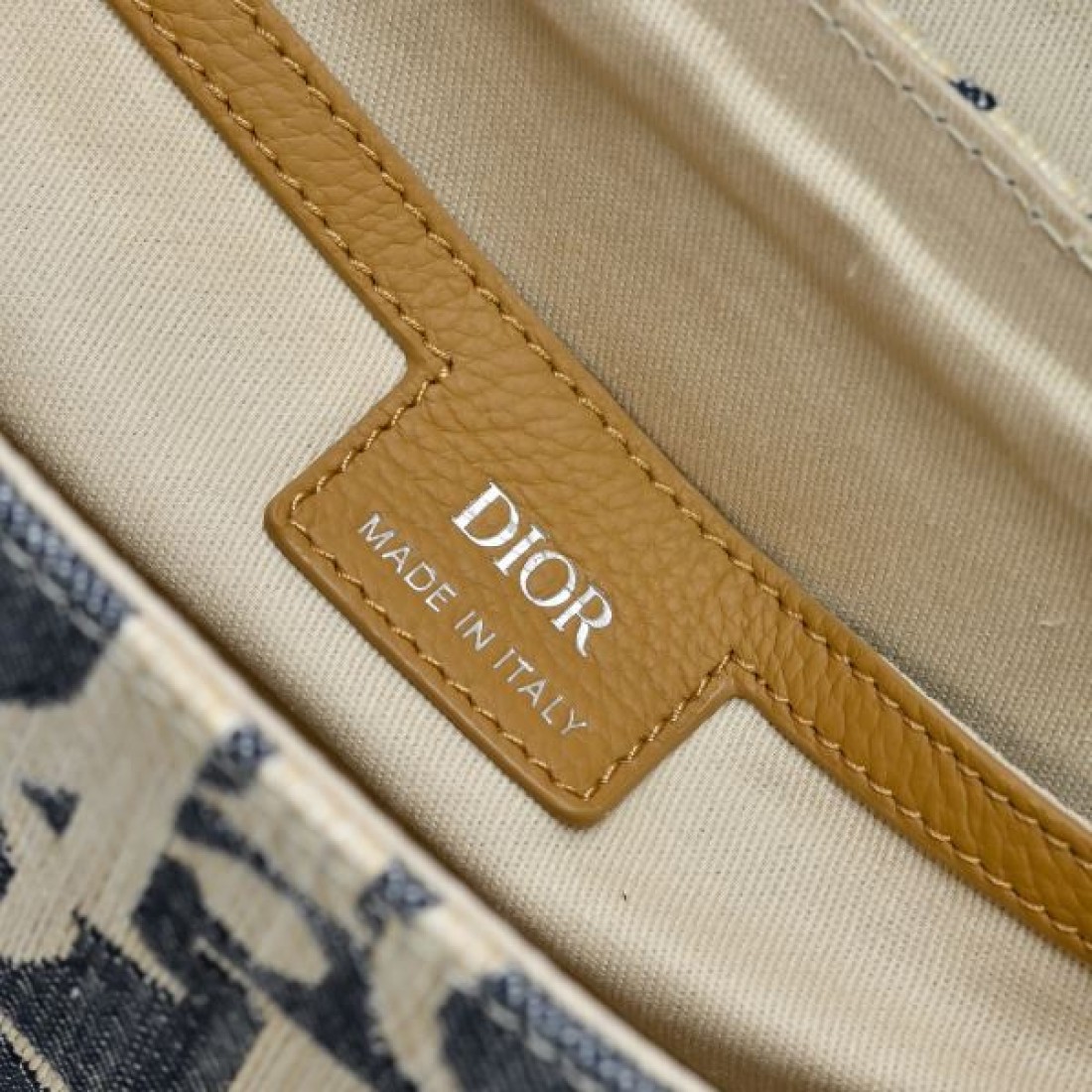 高級感 モダン 大人向け 斜め掛け おしゃれ ディオール DIOR コピー ショルダーバッグ