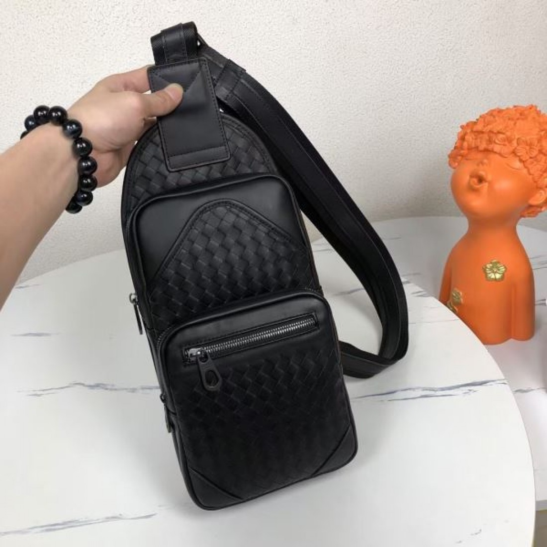 上質 高級感 洗練 編み込み ボッテガヴェネタ ...