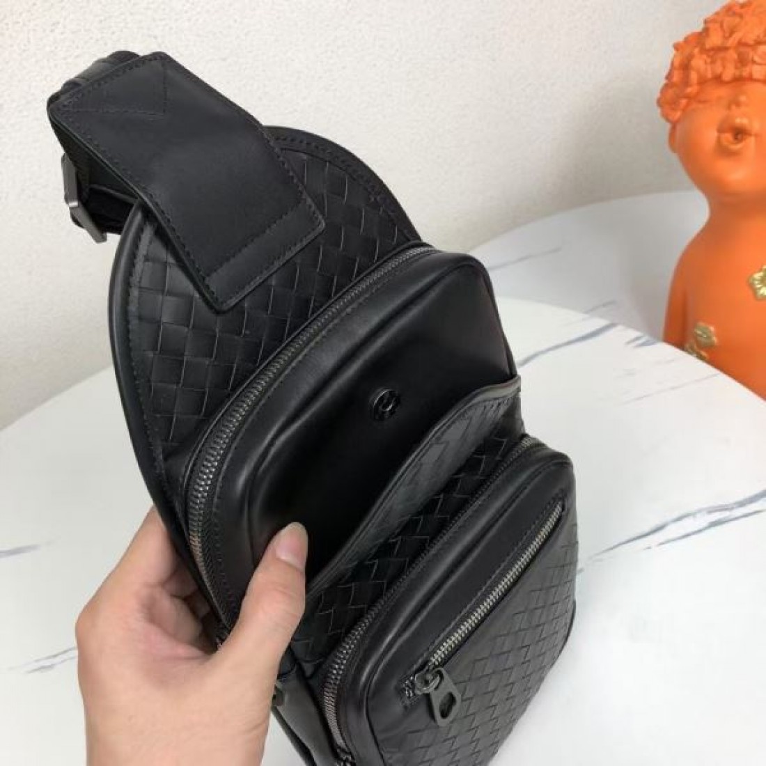 上質 高級感 洗練 編み込み ボッテガヴェネタ BOTTEGA VENETA コピー ショルダーバッグ