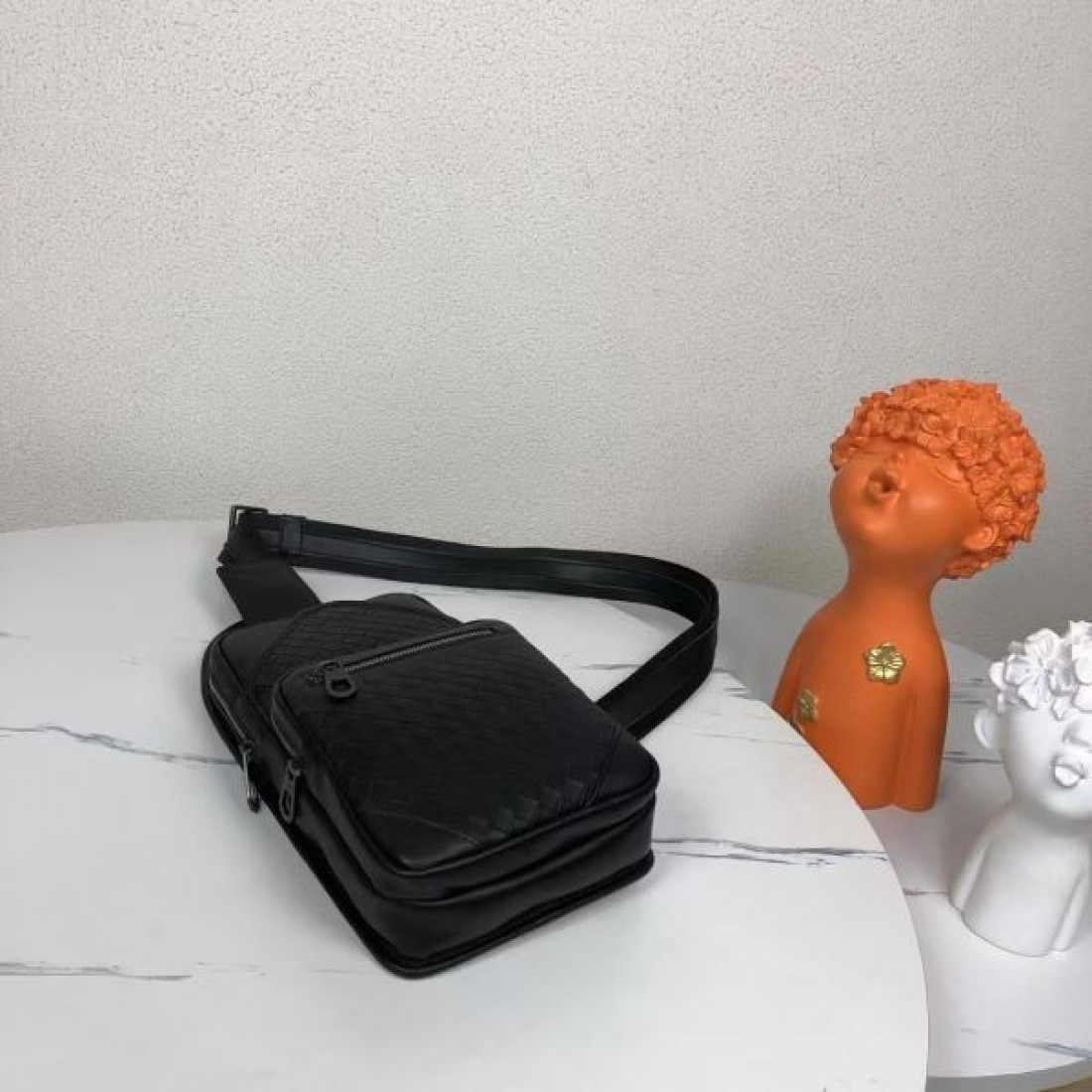 上質 高級感 洗練 編み込み ボッテガヴェネタ BOTTEGA VENETA コピー ショルダーバッグ