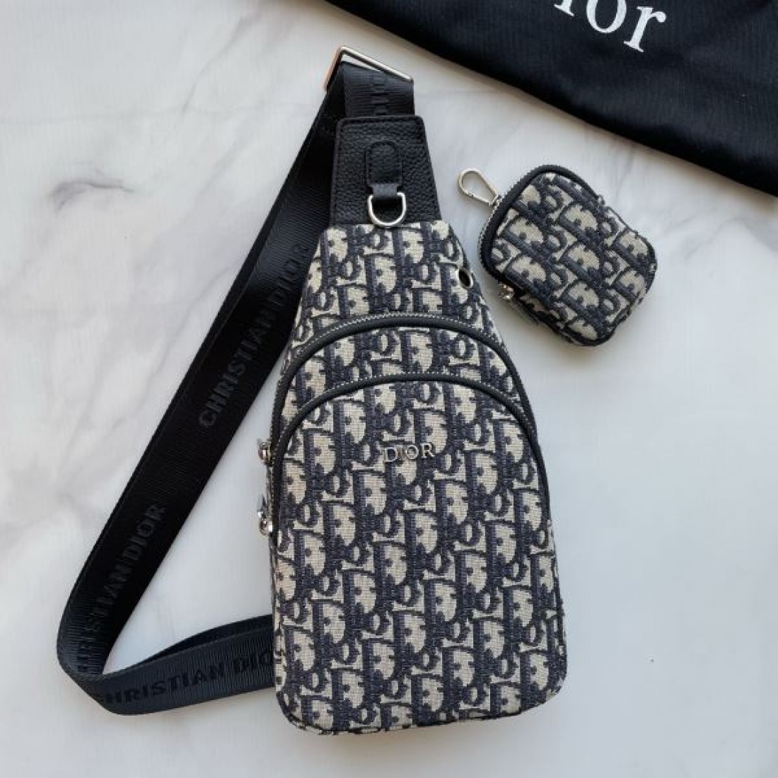 人気 スタイリッシュ カジュアル 軽量 斜め掛け ディオール DIOR コピー ボディバッグ