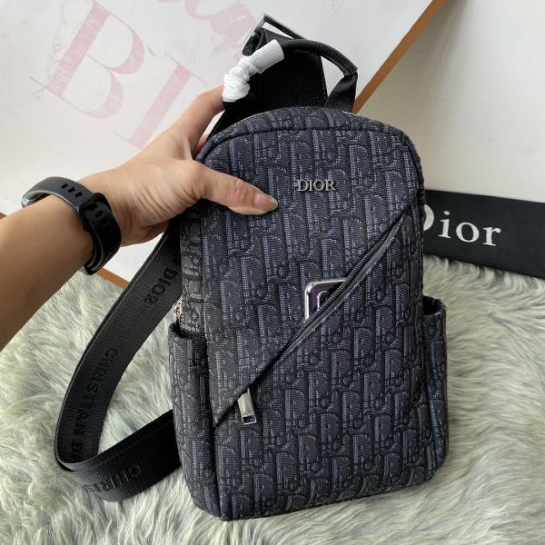 高級感 モダン 機能的 大容量 男女兼用 ディオール DIOR コピー ボディバッグ