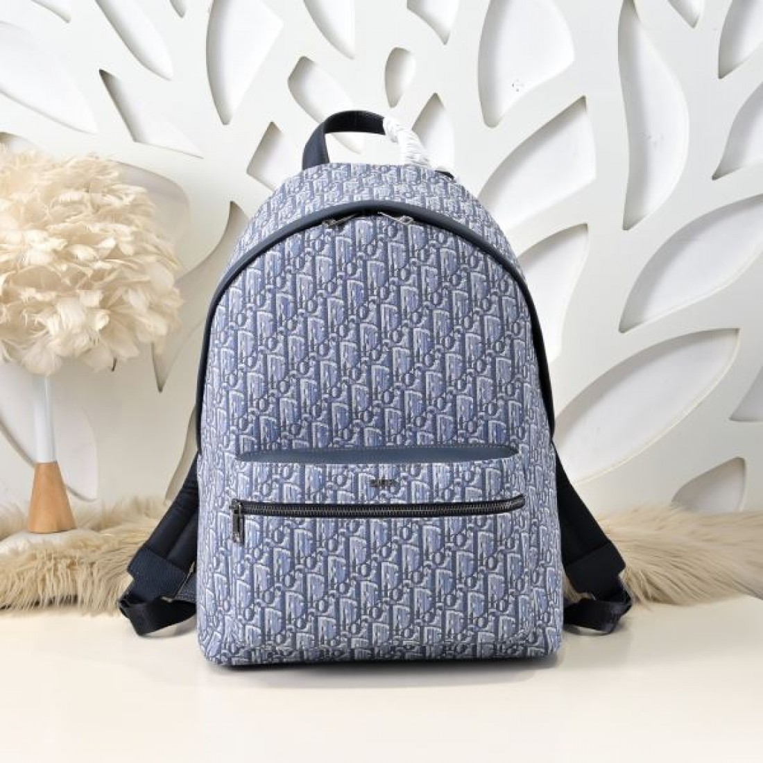 シンプル 高級感 Dior ディオール コピー バッグ バックパック オブリーク総柄 コンパクトサイズ 軽量素材 フロントジップ収納 デイリー使い