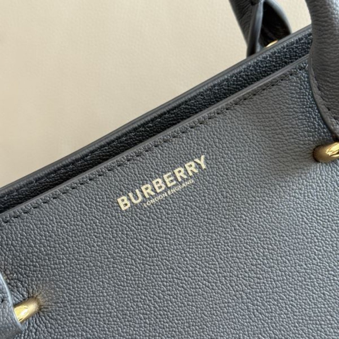 上品 シンプル BURBERRY バーバリー コピー トートバッグ 大容量 通勤通学