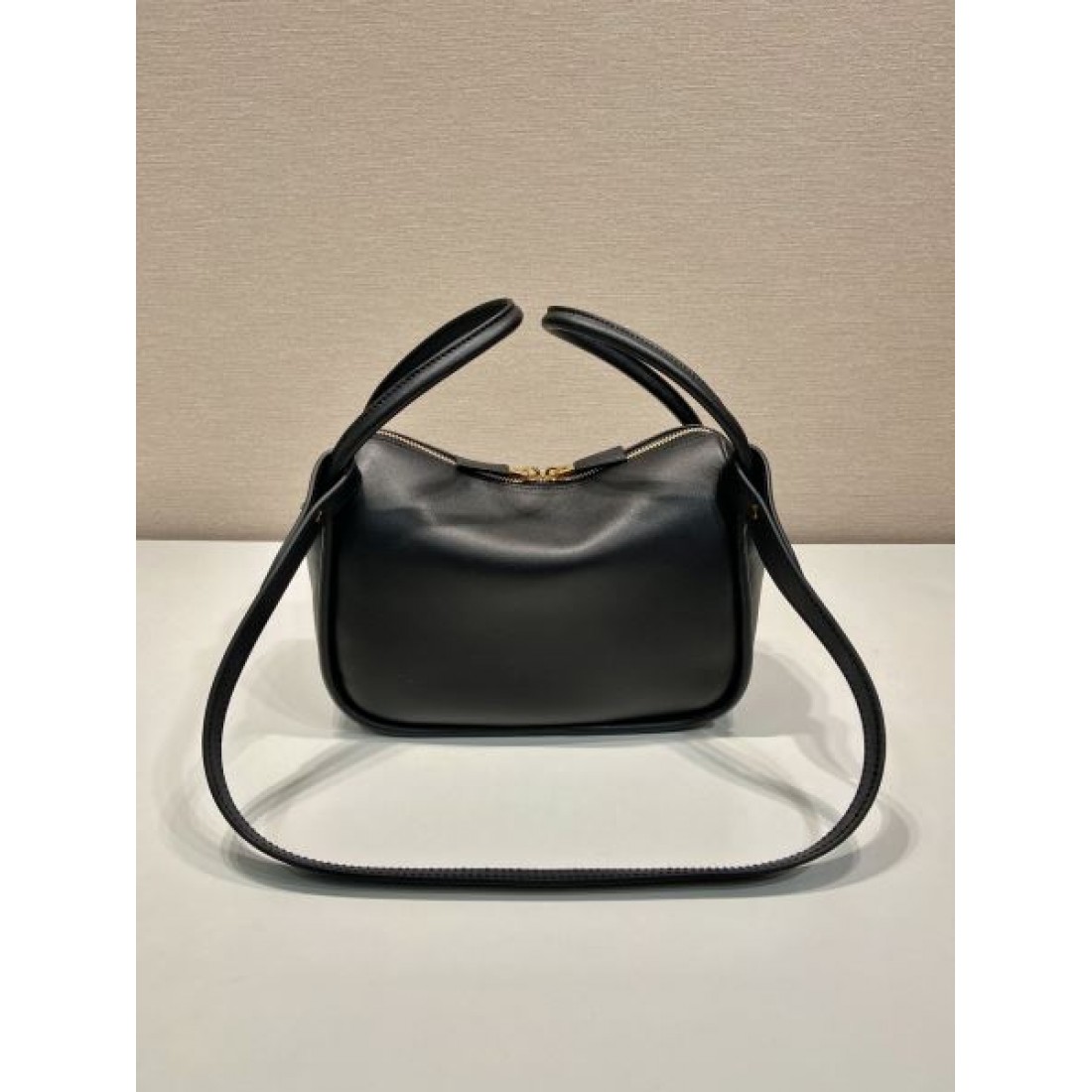 注目商品 PRADA プラダ コピー トートバッグ ミニマル 上品 高機能