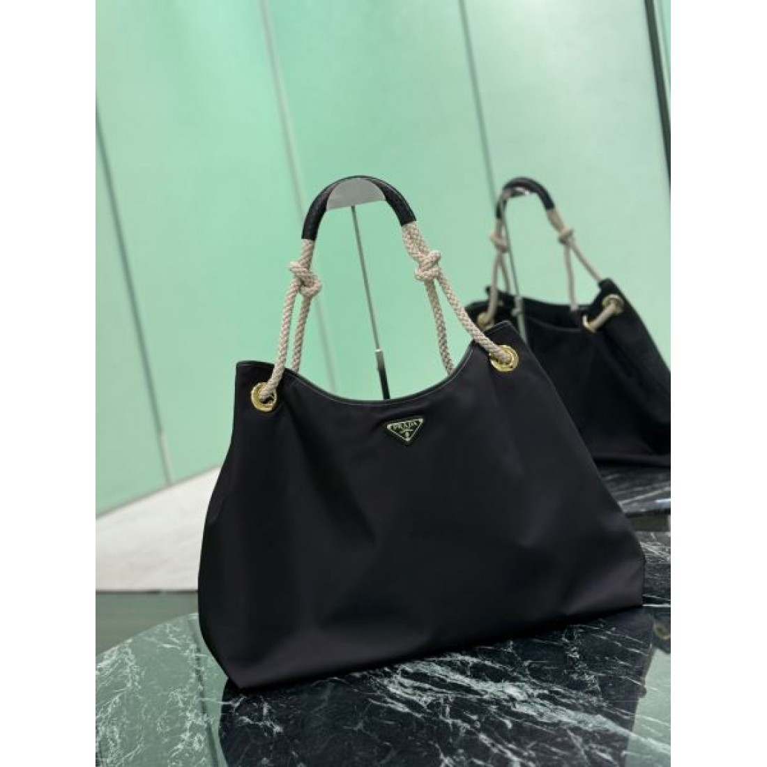  話題沸騰 PRADA プラダ コピー トートバッグ シック 大人 上質