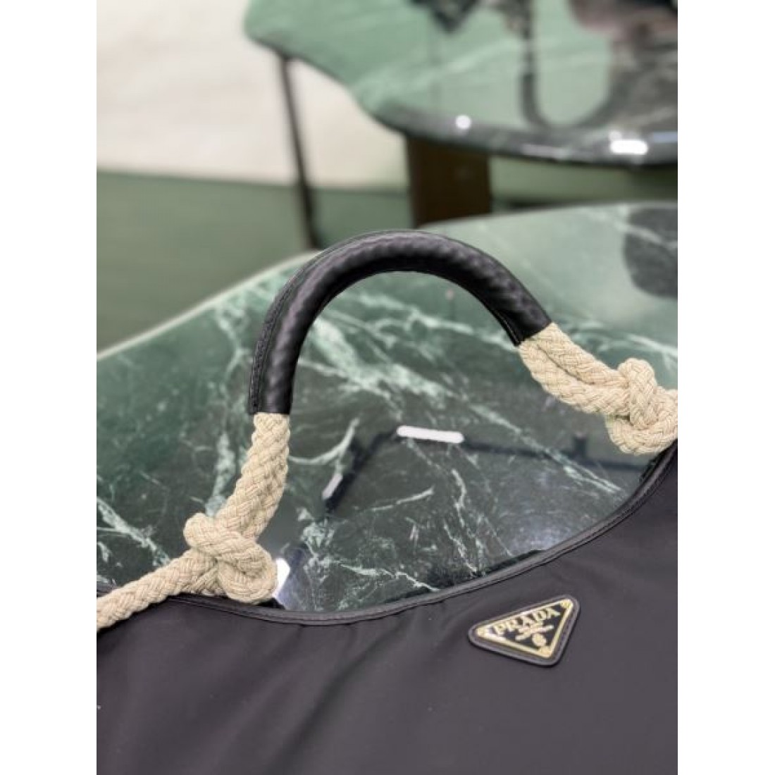  話題沸騰 PRADA プラダ コピー トートバッグ シック 大人 上質