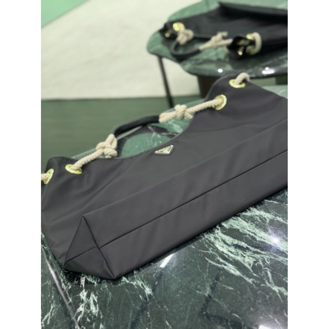  話題沸騰 PRADA プラダ コピー トートバッグ シック 大人 上質