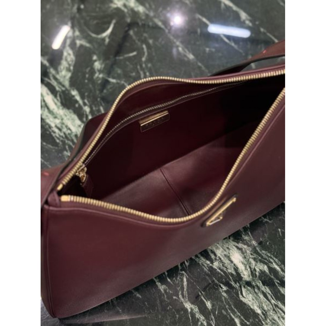 高評価 PRADA プラダ コピー トートバッグ スタイリッシュ 実用的 耐久性