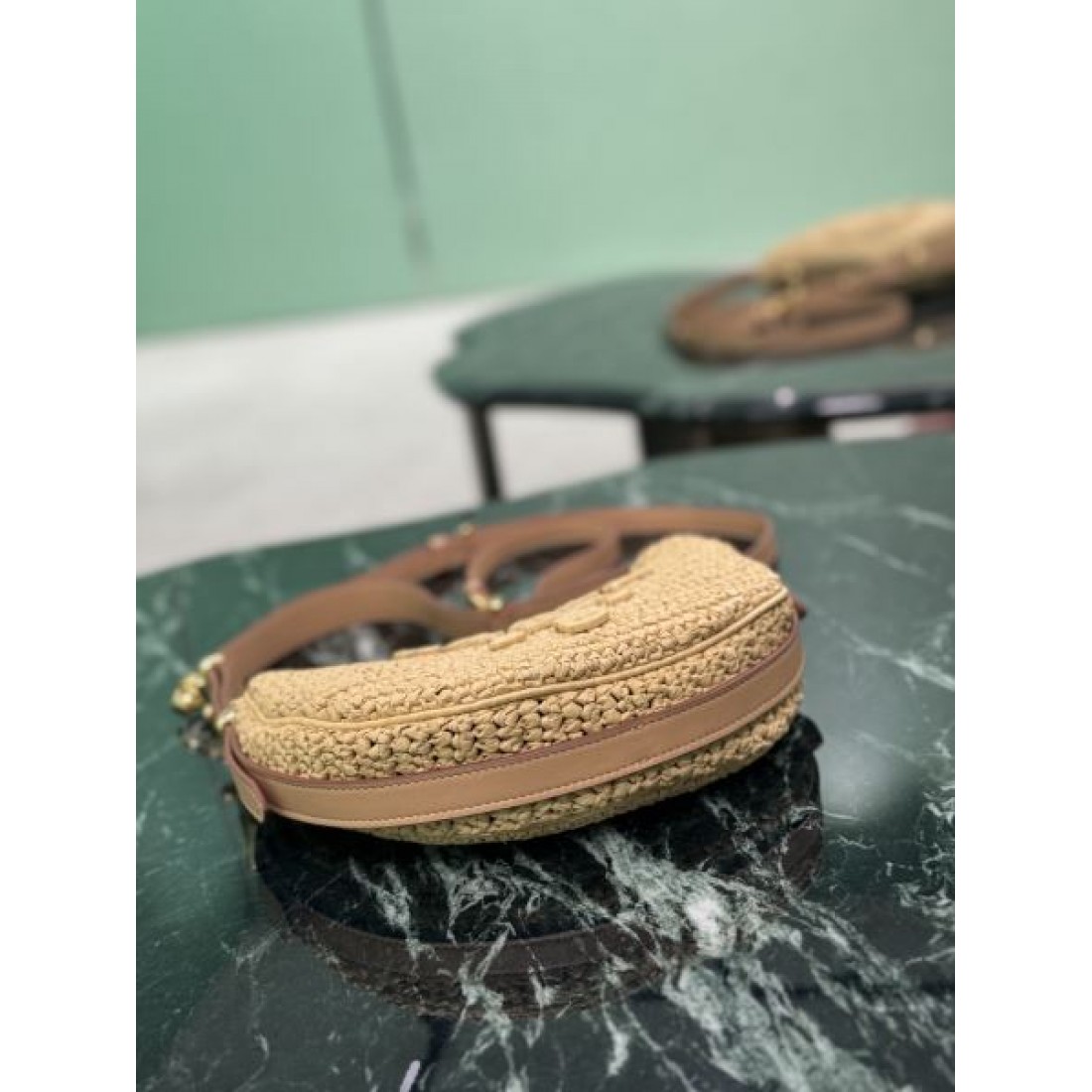  期間限定 PRADA プラダ コピー トートバッグ トレンド 高級感 シンプル