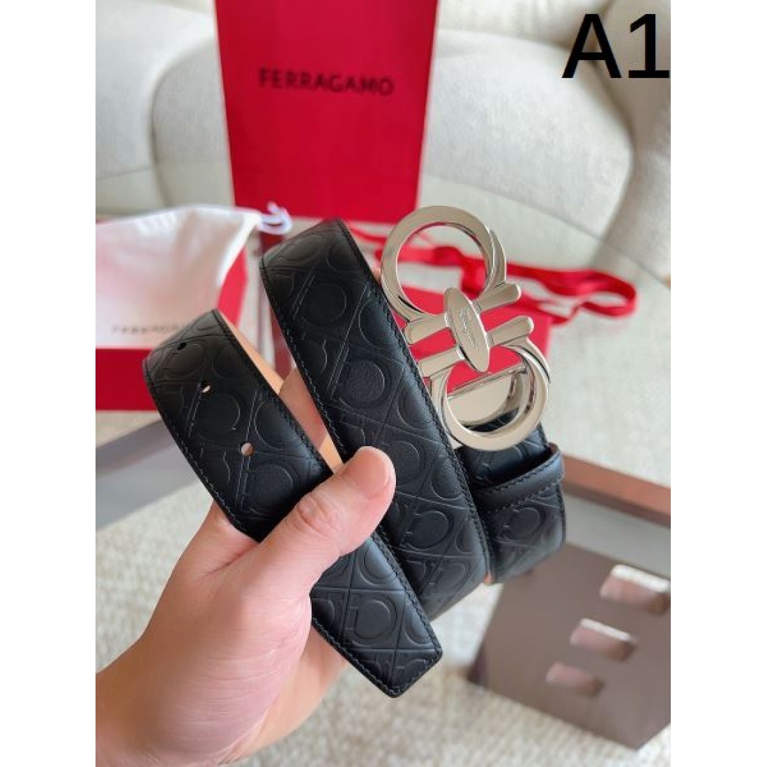 エンボス総柄 ダブルリング調バックル 人気 Ferragamo フェラガモ コピー ベルト ラグジュアリー