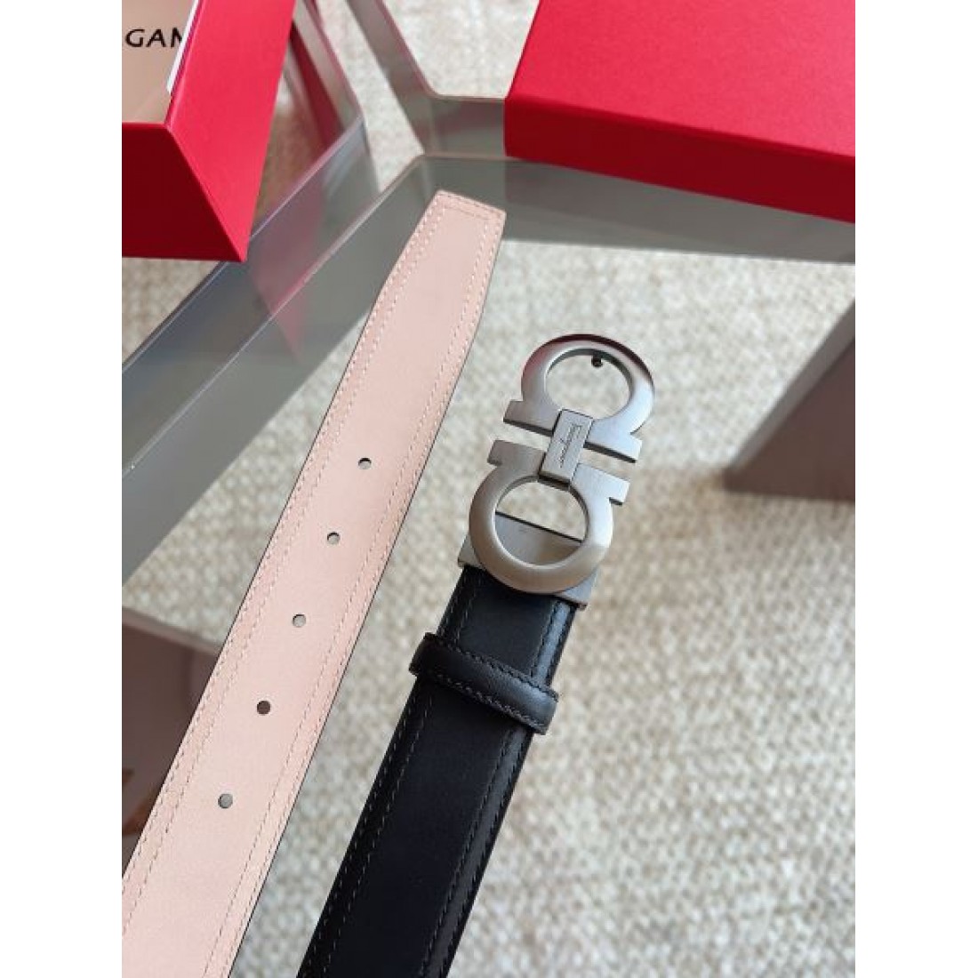 爆売れ Ferragamo フェラガモ コピー ベルト マットメタルバックル シンプルライン