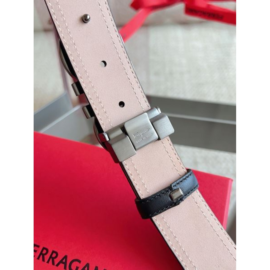 爆売れ Ferragamo フェラガモ コピー ベルト マットメタルバックル シンプルライン