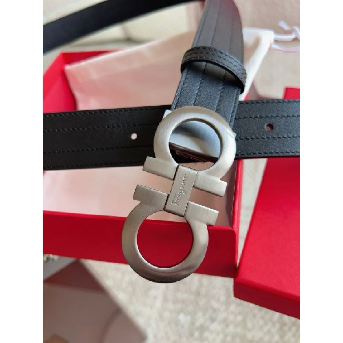 ダブルガンチーニ調バックル ラインデザイン 男女兼用 Ferragamo フェラガモ コピー ベルト