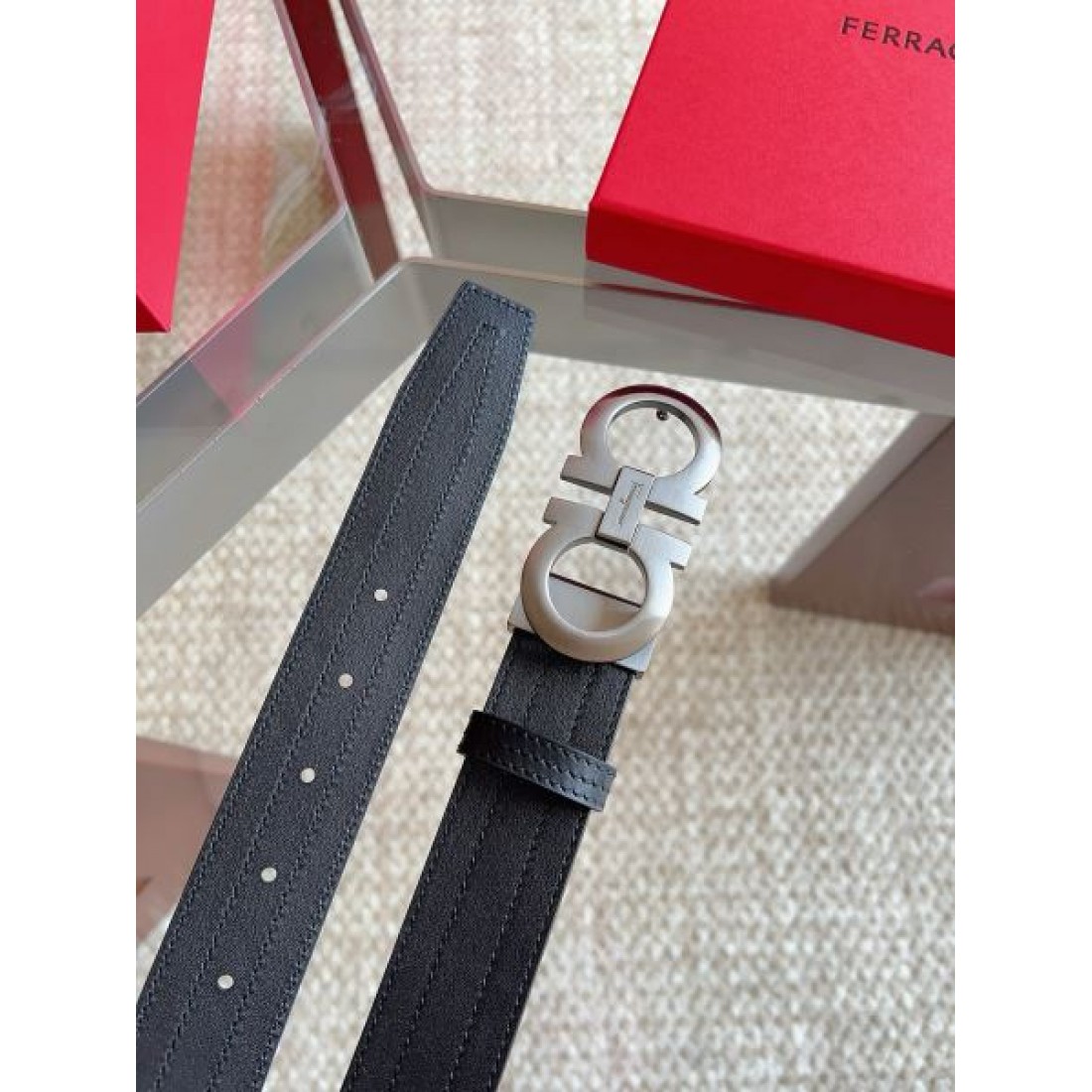 ダブルガンチーニ調バックル ラインデザイン 男女兼用 Ferragamo フェラガモ コピー ベルト