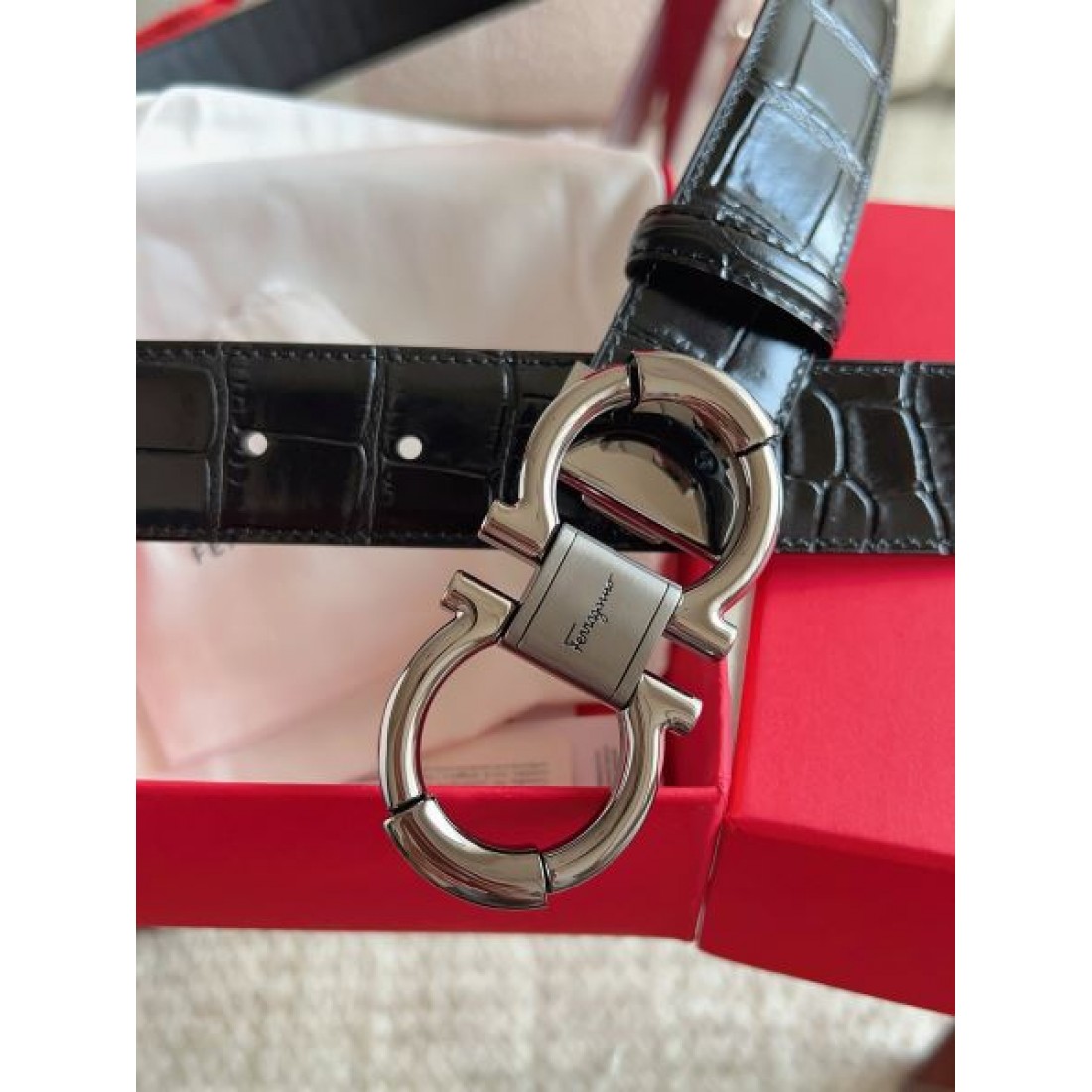 クロコ型押し ダブルガンチーニ調バックル 高見え Ferragamo フェラガモ コピー ベルト