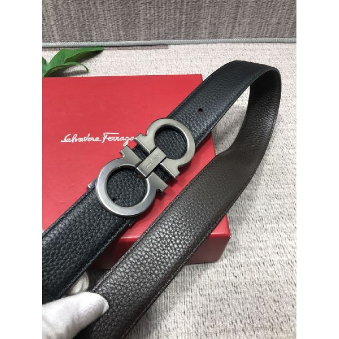 メタルバックル選択可 シボ型押し レザー調 きれいめ映え 男女対応 Ferragamo フェラガモ コピー ベルト