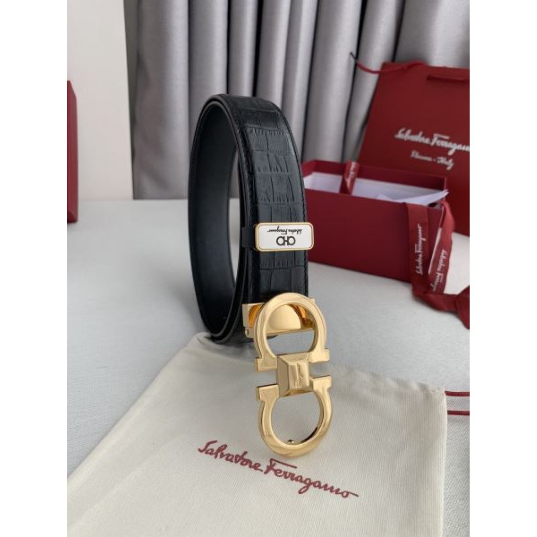 艶やか型押し ダブルガンチーニ調 Ferragamo フェラガモ コピー ベルト 男女兼用 ウエストアクセサリー