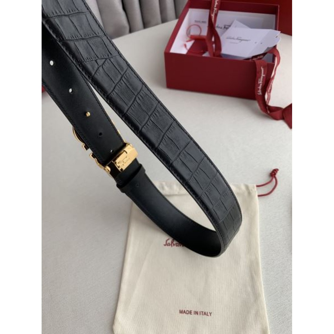 艶やか型押し ダブルガンチーニ調 Ferragamo フェラガモ コピー ベルト 男女兼用 ウエストアクセサリー