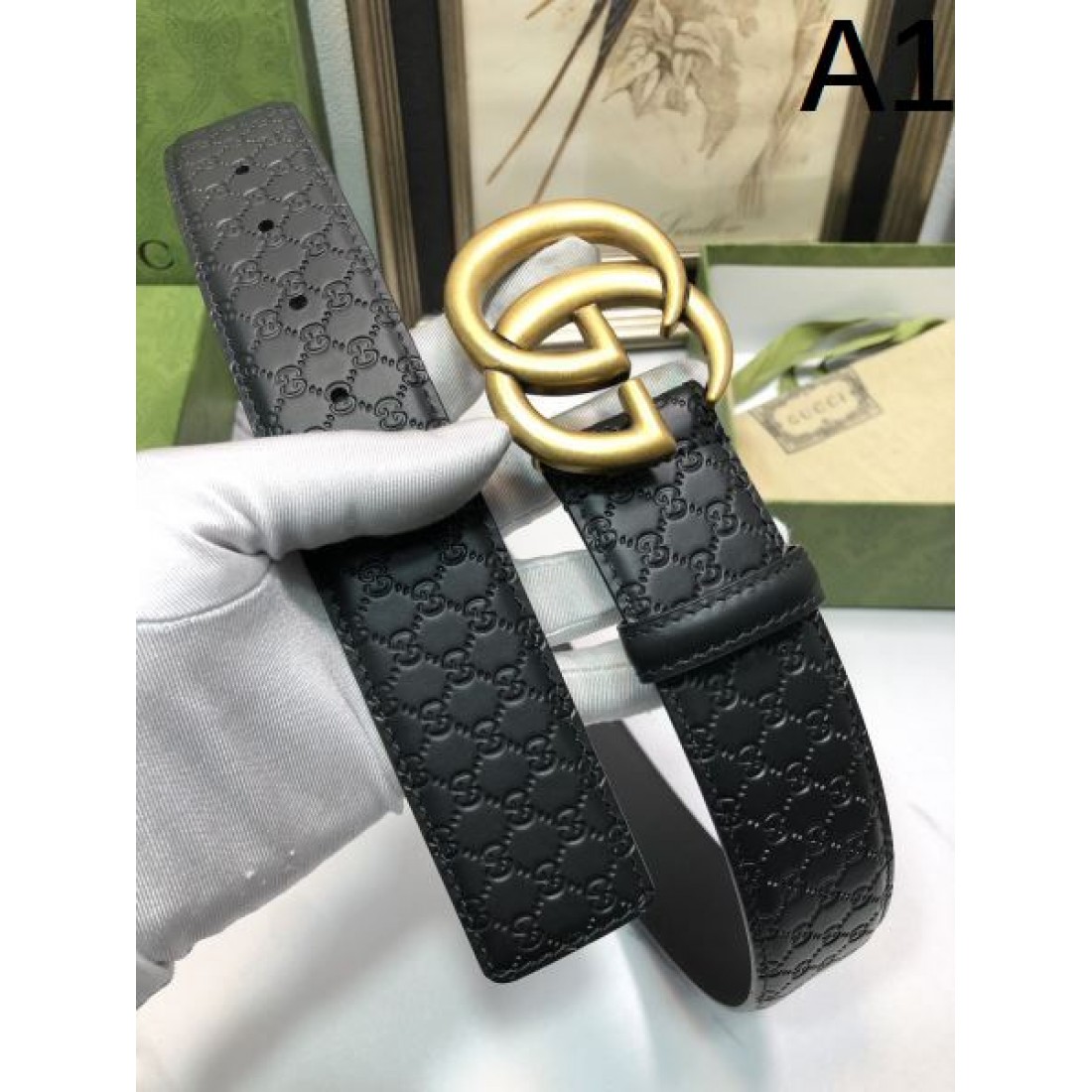ダブルGバックル GUCCI グッチ コピー ベルト ブラックカラー GGエンボスデザイン シルバーバックル モード感ある仕上がり