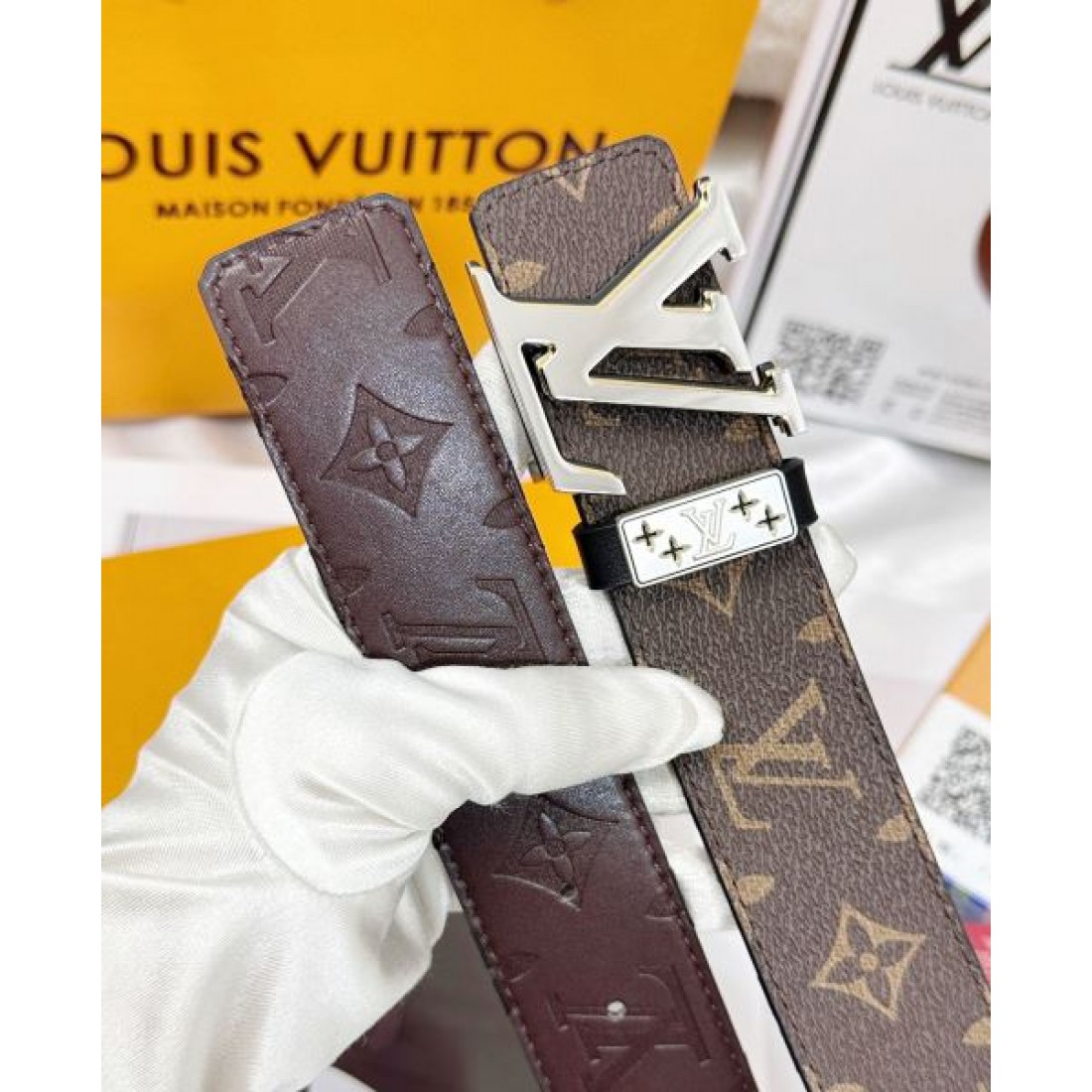 立体感 精巧 Louis Vuitton ルイヴィトン コピー ベルト ブラックモノグラムレザー メタルLVバックル 彫り込みディテール 高密度仕上げ 上質な雰囲気