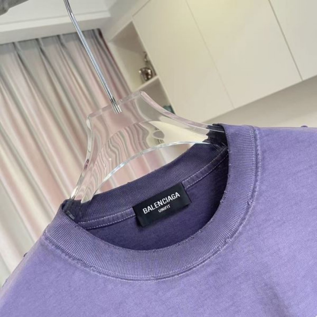 ヴィンテージ調 BALENCIAGA バレンシアガ コピー Tシャツ パープルトーン レッドロゴデザイン 柔らかなコットン素材