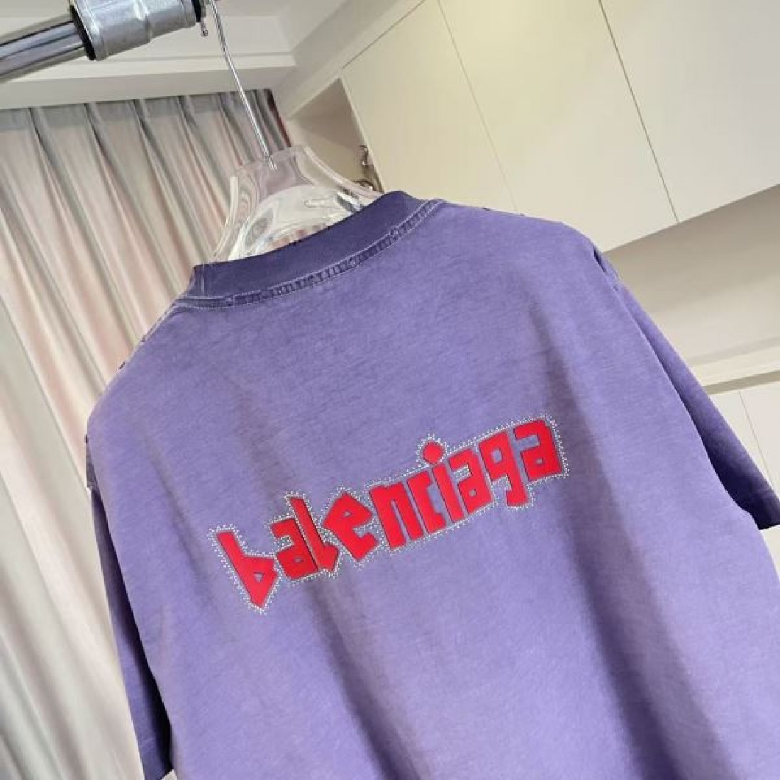 ヴィンテージ調 BALENCIAGA バレンシアガ コピー Tシャツ パープルトーン レッドロゴデザイン 柔らかなコットン素材