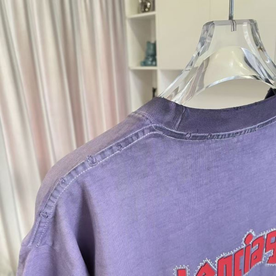 ヴィンテージ調 BALENCIAGA バレンシアガ コピー Tシャツ パープルトーン レッドロゴデザイン 柔らかなコットン素材