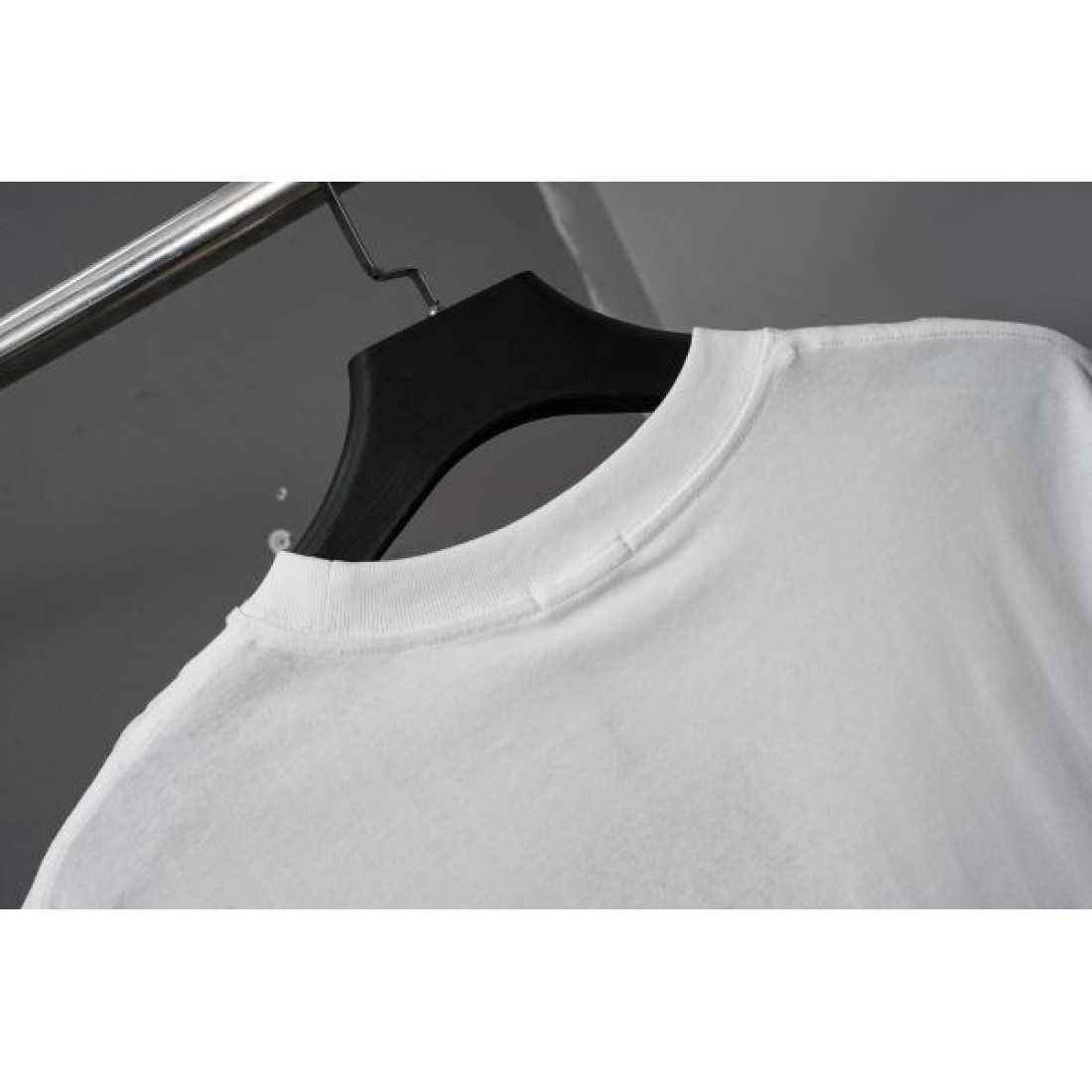 TBロゴ ワンポイント 半袖 BURBERRY バーバリー コピー Tシャツ クルーネック カジュアル トップス