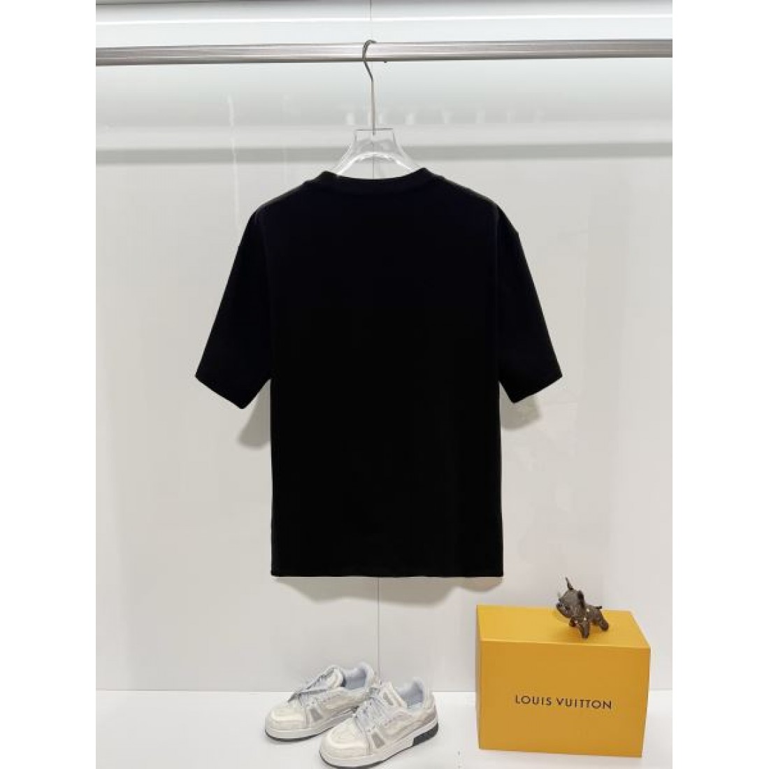ネックタグアクセント Dior ディオール コピー 半袖Tシャツ ブラックベース ミニロゴ入り モードカジュアルスタイル向け