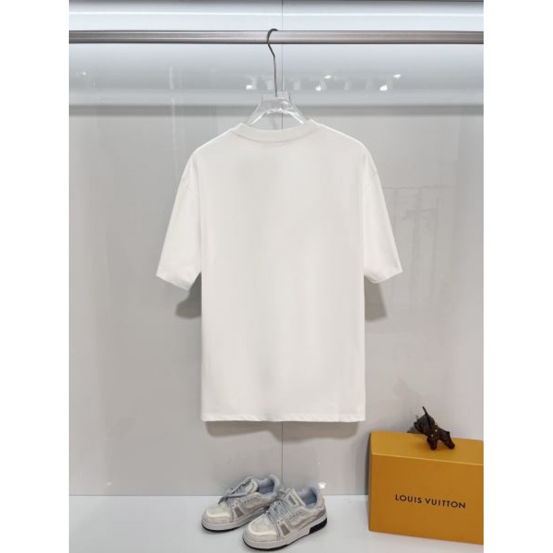 ネイビートーン Dior ディオール コピー カットソー ブラックカラー ブルーロゴアクセント コットン素材 デイリーコーデ向け