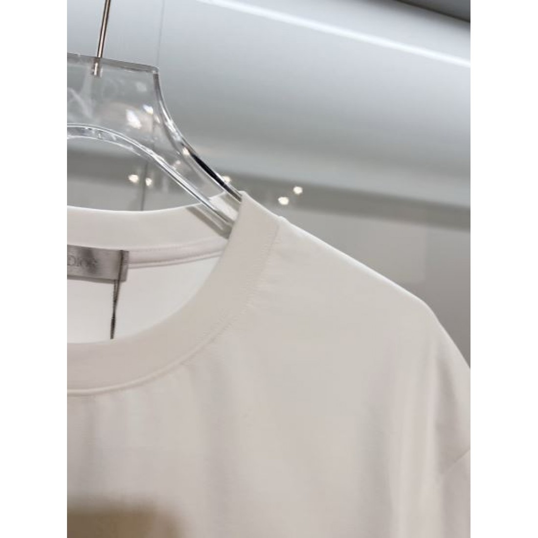 ネイビートーン Dior ディオール コピー カットソー ブラックカラー ブルーロゴアクセント コットン素材 デイリーコーデ向け