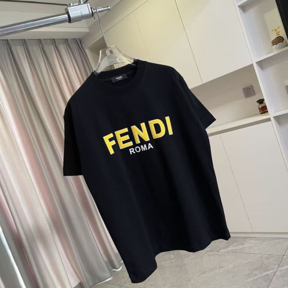 モノグラムポケット FENDI フェンディ コピー カットソー ホワイトカラー FFパターン ワンポイントデザイン クリーンな印象演出
