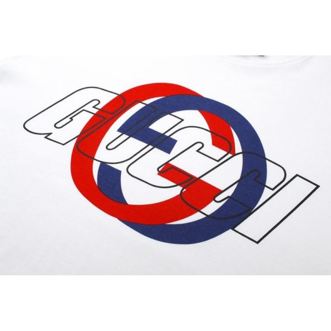 スプレーGGロゴ GUCCI グッチ コピー Tシャツ ホワイトカラー ブラックグラフィック 半袖デザイン モード感ある仕上がり