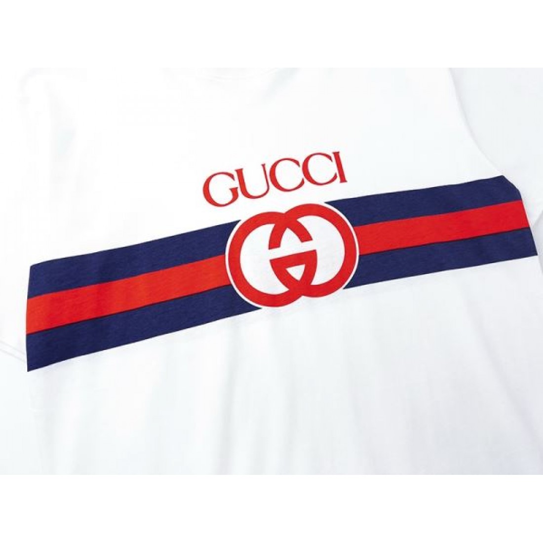 モノトーン構成 GUCCI グッチ コピー Tシャツ ホワイト×ブラック配色 ダブルGロゴ ゆったりシルエット仕様