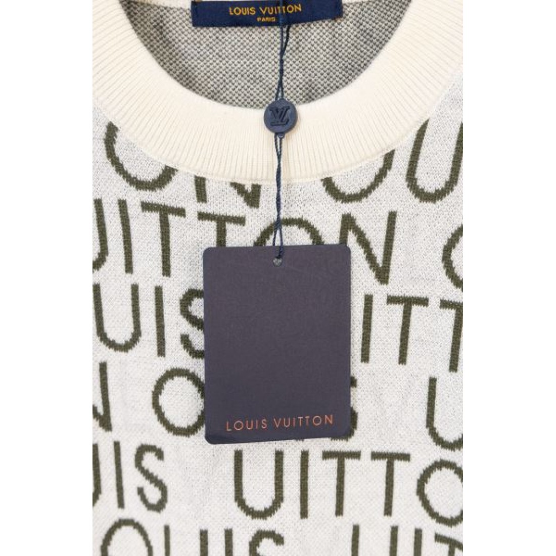 総柄ロゴ LOUIS VUITTON ルイヴィトン コピー ニットトップス アイボリーカラー ジャカード編み クルーネック仕様 上品な存在感