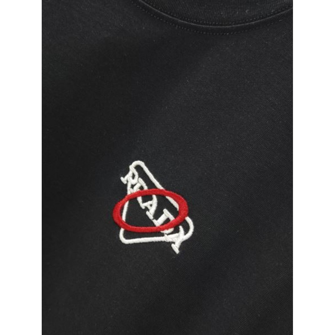 ブラックベース ワンポイントロゴ ミニマルデザイン クルーネック 通気性良いコットン素材 半袖Tシャツ LOUIS VUITTON ルイヴィトン コピー Tシャツ