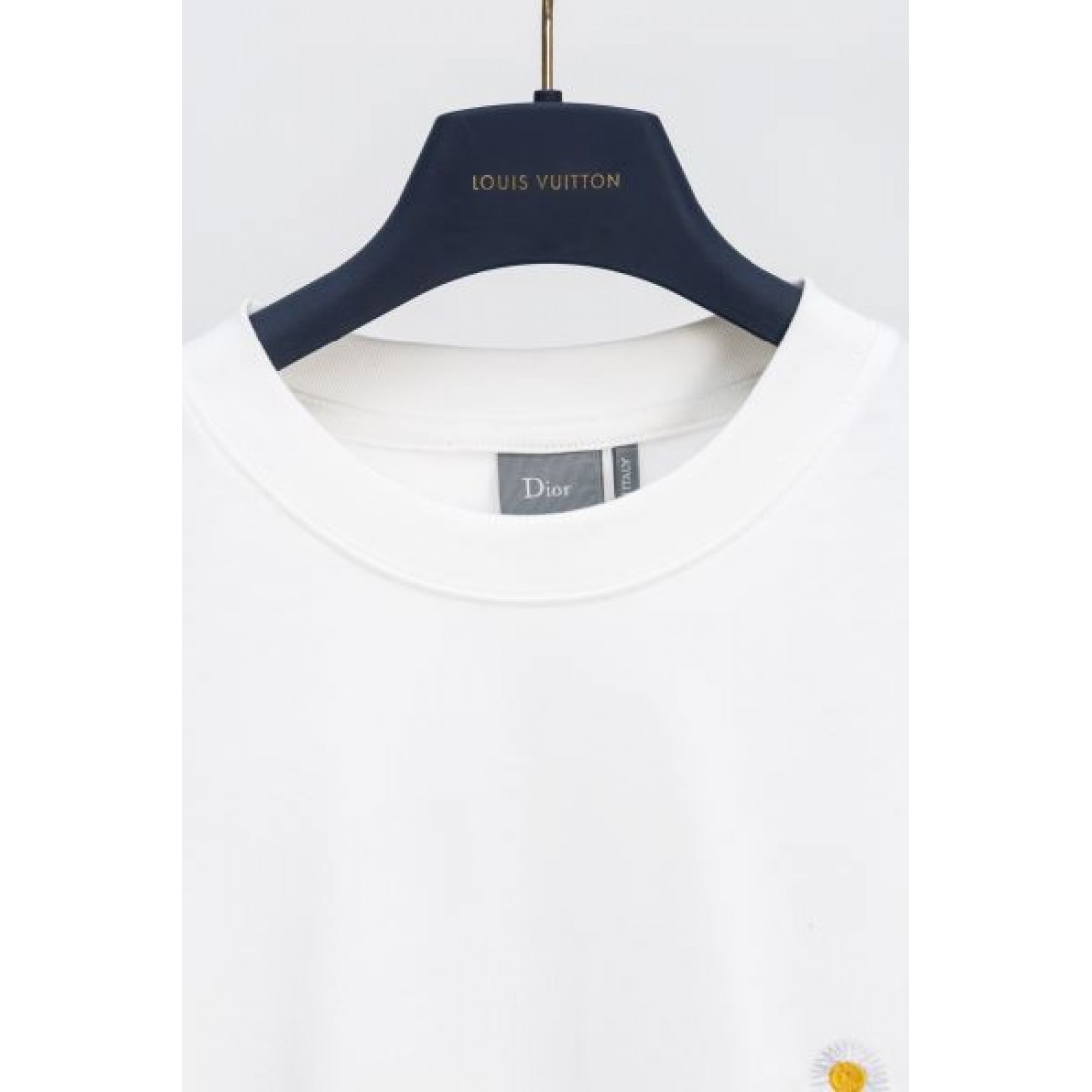DIOR ディオール コピー Tシャツ フラワー刺繍 ワンポイント 半袖 クルーネック カジュアル トップス