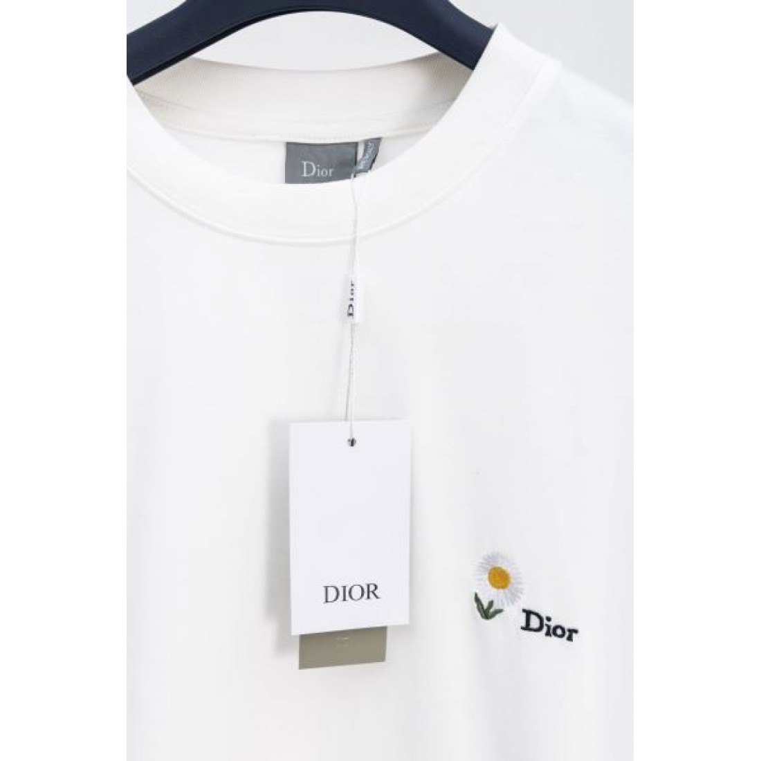 DIOR ディオール コピー Tシャツ フラワー刺繍 ワンポイント 半袖 クルーネック カジュアル トップス