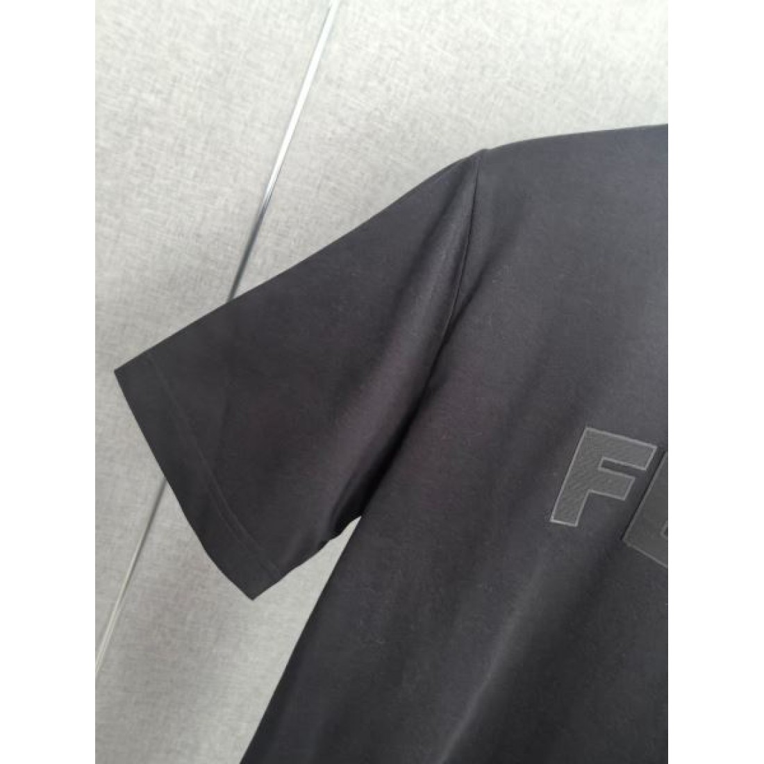 半袖Tシャツ FENDI フェンディ コピー ロゴプリント ROMA クルーネック カジュアルトップス