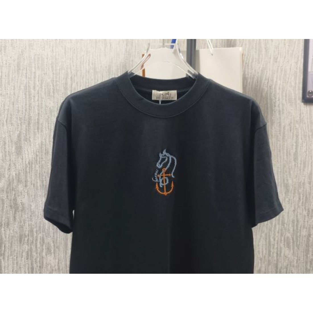 ブラック 半袖Tシャツ HERMÈS エルメス コピー ホース刺繍 アンカーモチーフ クルーネック
