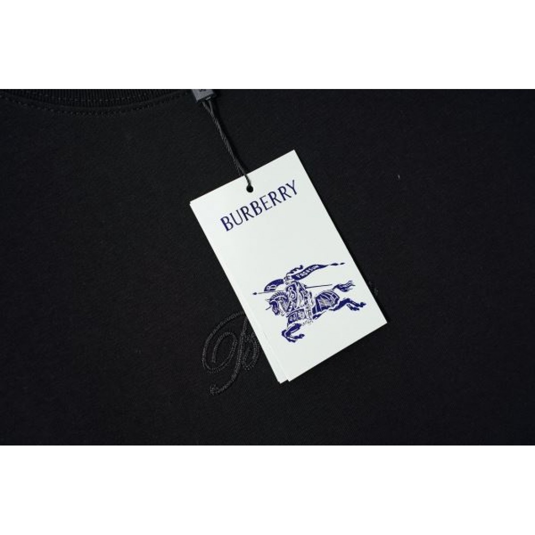 ブラック 艶やか BURBERRY バーバリー コピー Tシャツ バックロゴ クルーネック ゆったり 人気 トップス