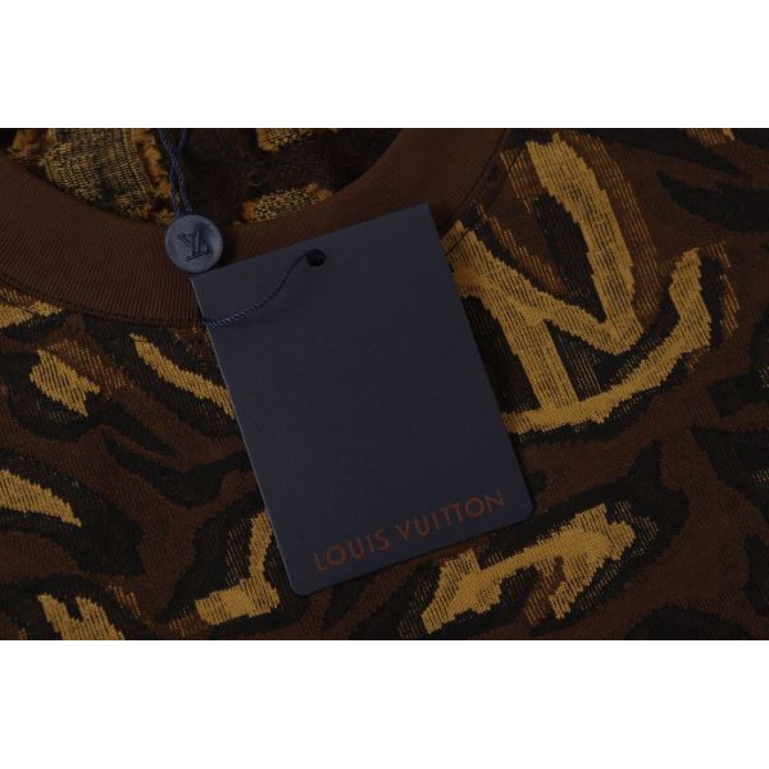 ブラウン 重厚 LOUIS VUITTON ルイヴィトン コピー Tシャツ 総柄プリント クルーネック ゆったり 人気 トップス