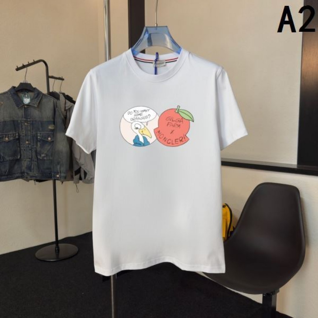 人気 トップス MONCLER モンクレール コピー Tシャツ ブラック フロントイラスト クルーネック 鮮やか ゆったり