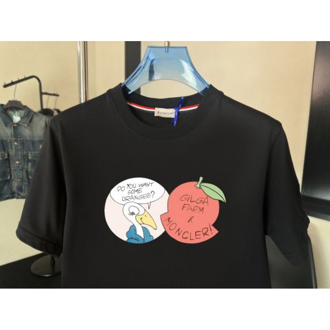 人気 トップス MONCLER モンクレール コピー Tシャツ ブラック フロントイラスト クルーネック 鮮やか ゆったり