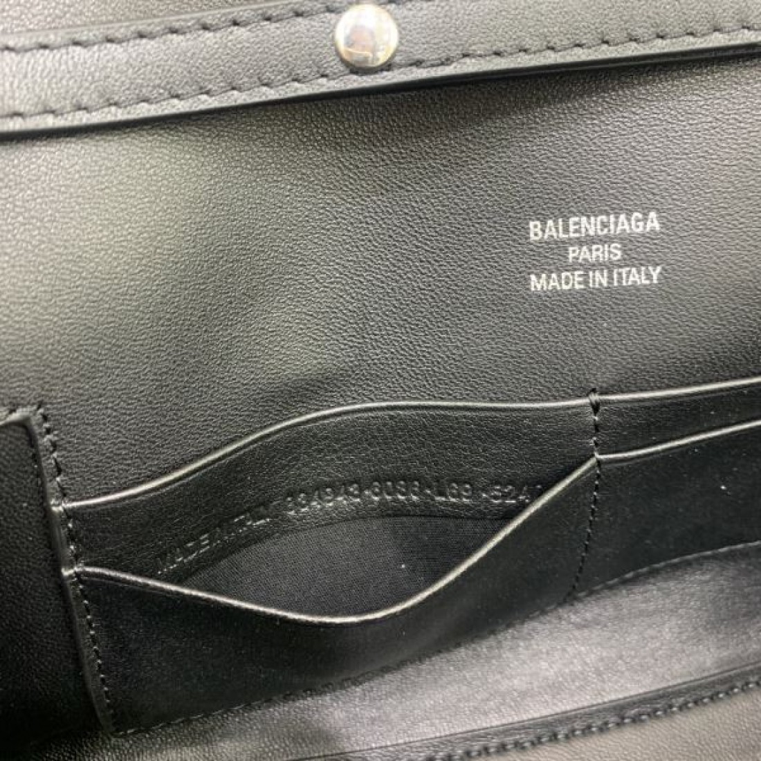 レザースリムショルダーポーチ ジップデザイン ミニマルクラッチ BALENCIAGA バレンシアガ コピー ポーチ クロスボディ対応
