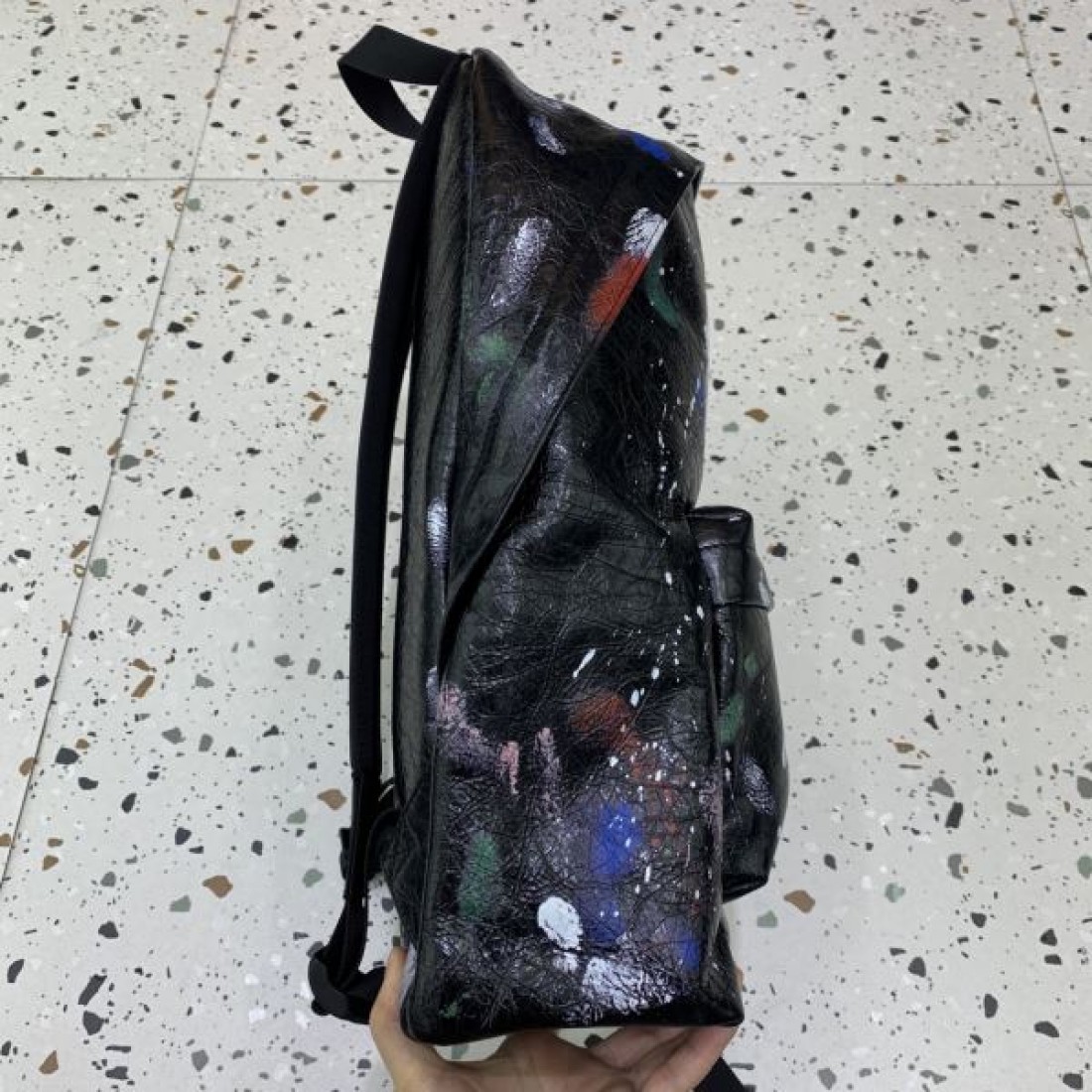 インクアート ペイントエフェクト ストリートクリエイティブ BALENCIAGA バレンシアガ コピー デイパック エクスクルーシブ感