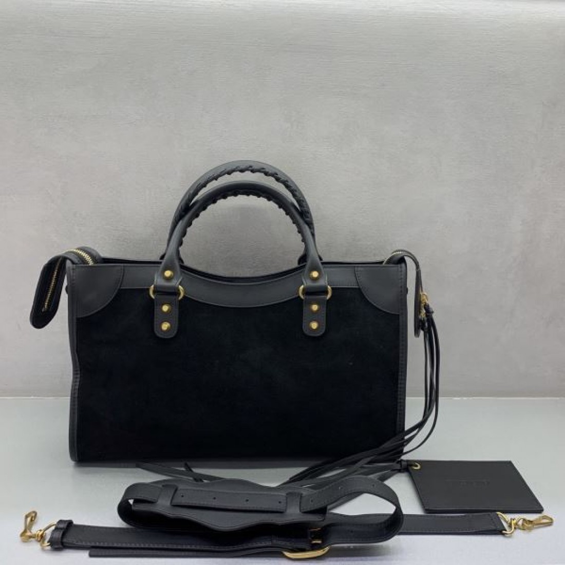 レザーハンドバッグ 2WAY ベルトディテール BALENCIAGA バレンシアガ コピー バッグ ショルダー対応